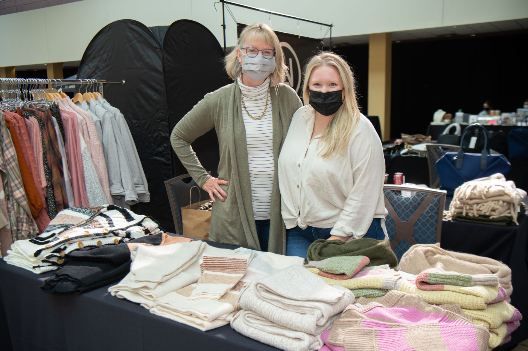 Holiday Pop & Shop at Union Station